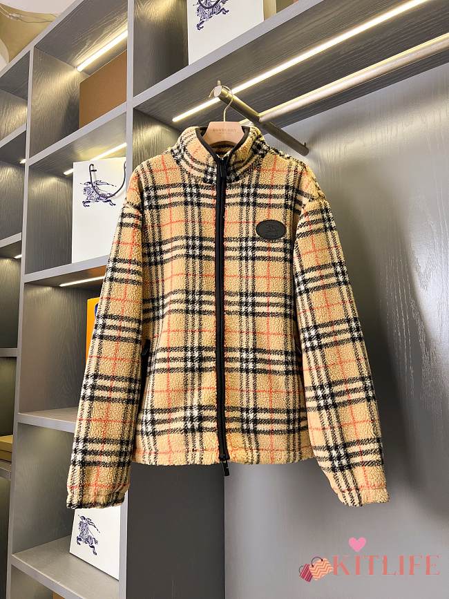 Kitlife Burberry Check Wool Cashmere Blend Fleece Beige  - 1