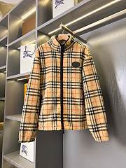 Kitlife Burberry Check Wool Cashmere Blend Fleece Beige  - 1