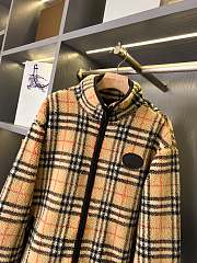Kitlife Burberry Check Wool Cashmere Blend Fleece Beige  - 6