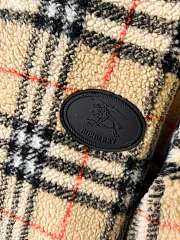 Kitlife Burberry Check Wool Cashmere Blend Fleece Beige  - 5