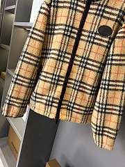 Kitlife Burberry Check Wool Cashmere Blend Fleece Beige  - 4