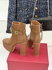 Kitlife Valentino V Metal Buckle Platform High-Heeled Ankle Boots Brown - 4