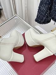 Kitlife Valentino V Metal Buckle Platform High-Heeled Ankle Boots White - 4