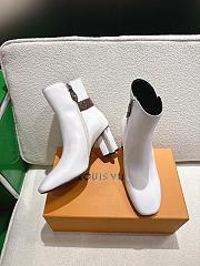 Kitlife Louis Vuitton Silhouette Ankle Boots in White - 2
