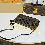 Kitlife Louis Vuitton Pochette Accessoires Bag Monogram Noir M26473 23.5x4x13.5cm - 5