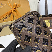 Kitlife Louis Vuitton Pochette Accessoires Bag Monogram Noir M26473 23.5x4x13.5cm - 2