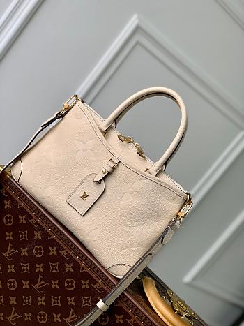 Kitlife Louis Vuitton Trianon PM Cream M46503 36x22x9cm