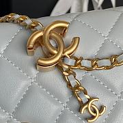 Kitlife Chanel Woc Bag Light Blue AP3938 19cm - 4