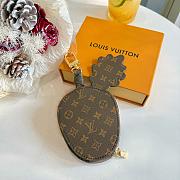 Kitlife Louis Vuitton Chestnut Keychain - 5