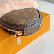 Kitlife Louis Vuitton Chestnut Keychain - 4