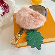 Kitlife Louis Vuitton Chestnut Keychain - 3
