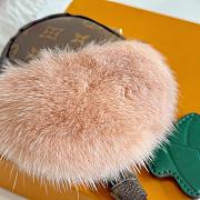 Kitlife Louis Vuitton Chestnut Keychain - 2