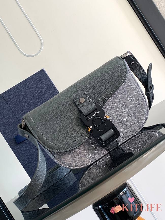Kitlife Dior Mini Saddle Messenger Bag with Flap Grey 20x13.5x5.5cm  - 1
