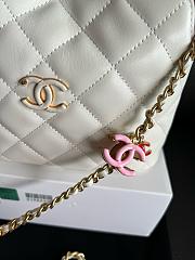 Kitlife Chanel Small Hobo Bag White 19x24x7cm - 2