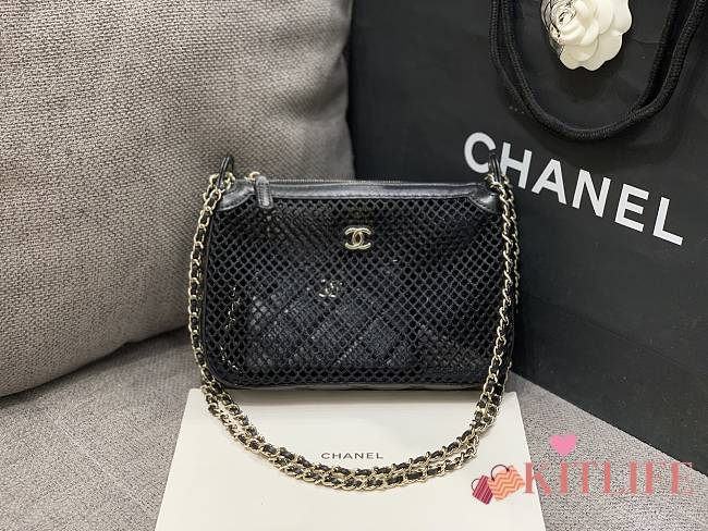 Kitlife Chanel 25ss Hollowed-out mesh Crescent Moon Bag Black 15x21.5cm - 1
