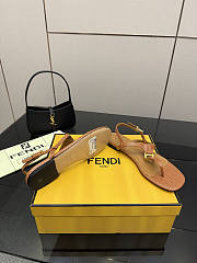 Kitlife Fendi Delfina FFold Dark Flip-flops Beige Cowhide Leather  - 2