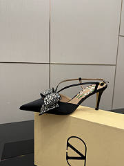 Kitlife Valentino Garavani Bow Embellished Satin Slingback Pumps Black  - 3