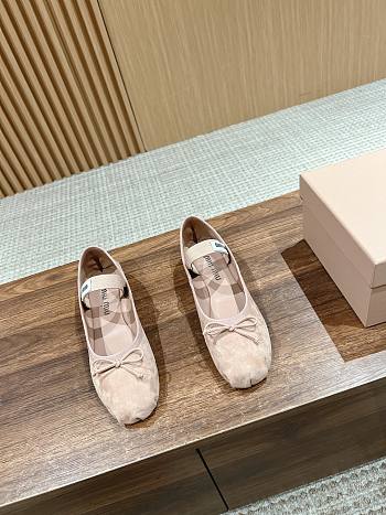 Kitlife Miu Miu Women's Beige Suede Ballerina Strap Flats