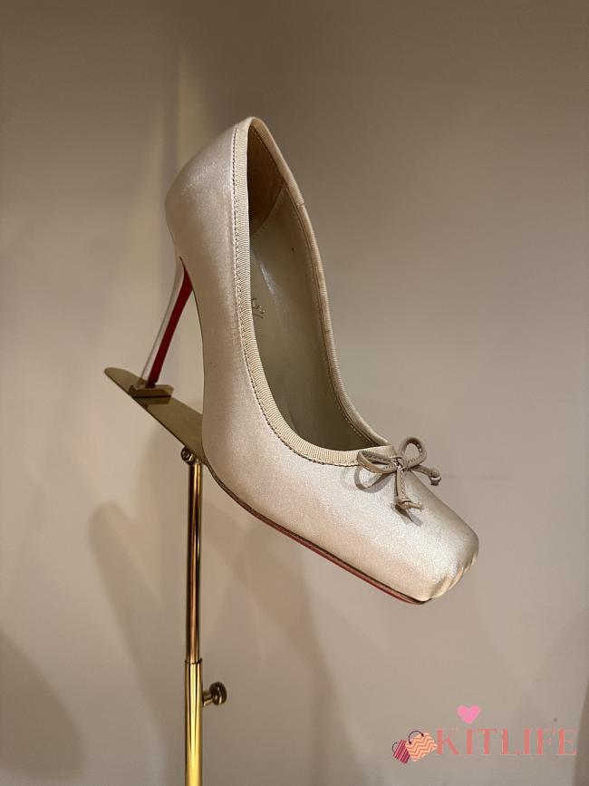 Kitlife Christian Louboutin Cassia Nodo Crepe Beige Satin 100mm  - 1