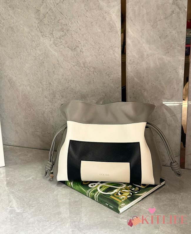 Kitlife Loewe x Albers Flamenco Medium Clutch Bag in White, Black & Grey Nappa Leather 30x24.5x10.5cm - 1