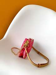 Kitlife Louis Vuitton Pochette Liv Bag Monogram Origine Rose Ruban M27719 24.5x13.5x6.5cm - 3