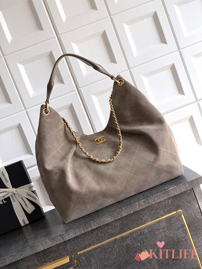 Kitlife Chanel 26C Maxi Hobo Bag Taupe Suede Calfskin 35x38x14cm  - 1