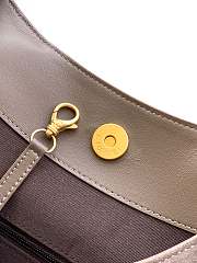 Kitlife Chanel 26C Maxi Hobo Bag Taupe Suede Calfskin 35x38x14cm  - 5