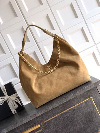 Kitlife Chanel 26C Maxi Hobo Bag Beige Suede Calfskin 35x38x14cm 