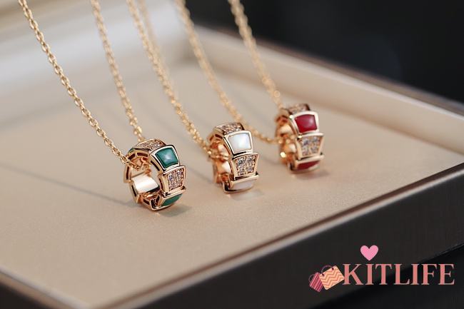 Kitlife Bvlgari Serpenti Necklace With Green / White / Red Pendant - 1