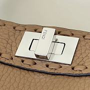 Kitlife Fendi Peekaboo ISeeU Small Bag Beige 20x11x15cm  - 3