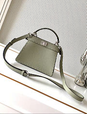 Kitlife Fendi Peekaboo ISeeU Small Bag Light Green 20x11x15cm  - 3