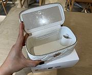 Kitlife Chanel Long Vanity With Chain White Grained Calfskin, Imitation Pearl A96182 9.5x17x8cm  - 5