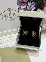 Kitlife Van Cleef & Arpels Gold Floral Earrings - 6