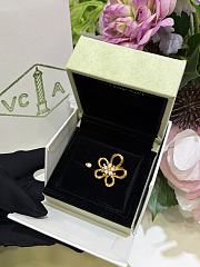 Kitlife Van Cleef & Arpels Gold Floral Ring - 4