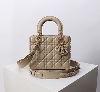 Kitlife Dior Lady My ABC Dior Pearl Buckle Bag Beige 8878 20x16.5x8cm