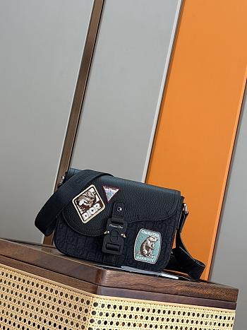 Kitlife Dior Small Saddle Messenger Bag Black Oblique Multicolor Dior Mountain Patches 23x17.5x6cm 