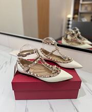 Kitlife Valentino Garavani Rockstud White Patent Leather Ballet Flats  - 1