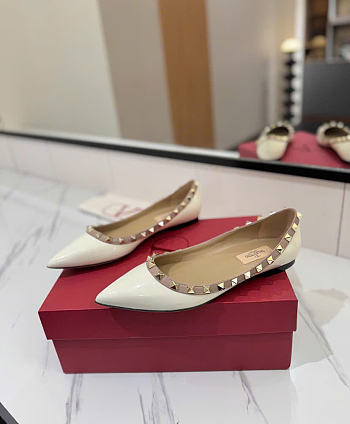 Kitlife Valentino Garavani White Patent Rockstud Ballet Flats 