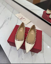 Kitlife Valentino Garavani White Patent Rockstud Ballet Flats  - 5