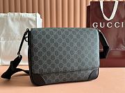 Kitlife Gucci GG Emblem Medium Crossbody Bag Black 821154 29×23×7.5cm - 1