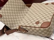 Kitlife Gucci GG Emblem Medium Crossbody Bag Beige 821154 29×23×7.5cm - 6
