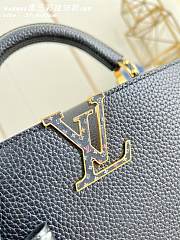 Kitlife Louis Vuitton x TM Capucines BB Bag Black with Tricolor Charm M48865 27x9x17cm - 4