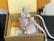 Kitlife Louis Vuitton Capucines East-West Mini Misty Lilac M25476 22x12x8cm - 3