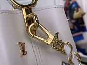 Kitlife Louis Vuitton Capucines East-West Mini Bag White Multicolor M27636 22x12x8cm - 2
