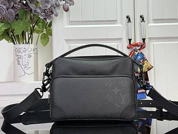 Kitlife Louis Vuitton Nil Bag Black Floral M26783 17.5x11x25cm