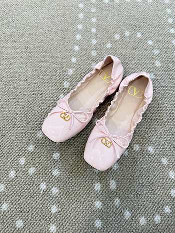 Kitlife Valentino Vlogo Signature Pink Patent Leather Ballerina Shoes