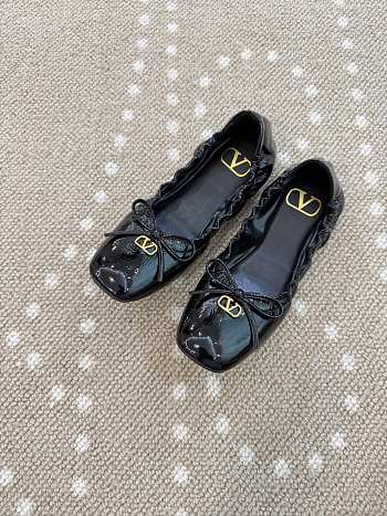 Kitlife Valentino Vlogo Signature Black Patent Leather Ballerina Shoes 
