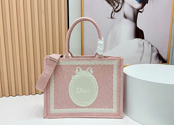 Kitlife Dior Medium Book Tote with Strap Celestial Pink Oblique Embroidery with White Lace and Dior Médaillon 36x27.5x16.5cm