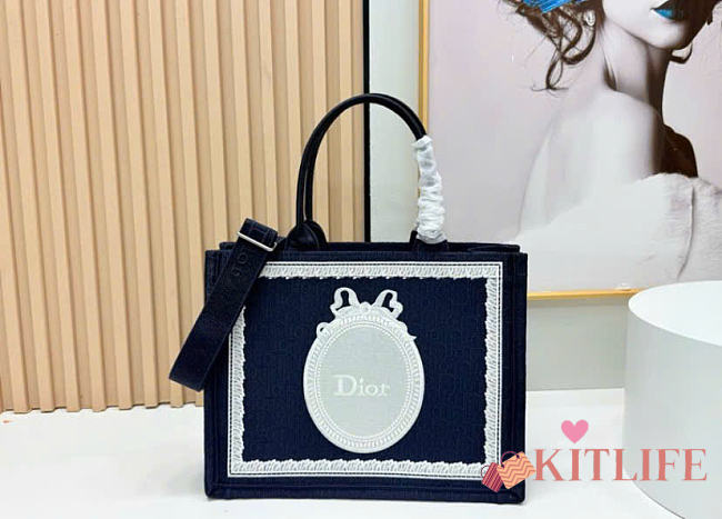 Kitlife Dior Medium Book Tote with Strap Celestial Blue Oblique Embroidery with White Lace and Dior Médaillon 36x27.5x16.5cm - 1