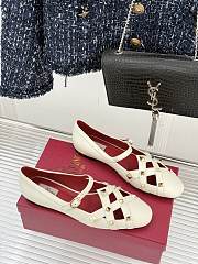 Kitlife Valentino Garavani Studdy Rockstud Ballet Flats White  - 2